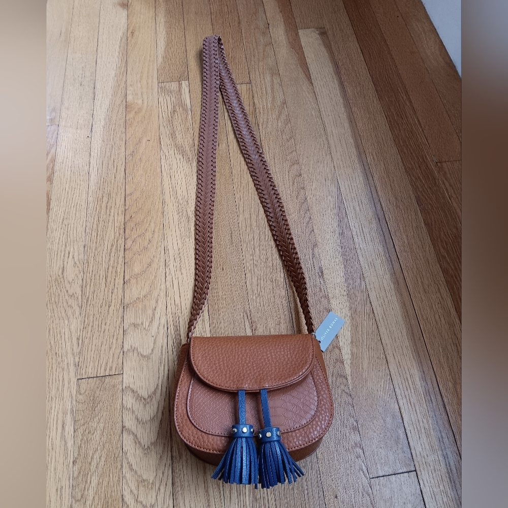 Chic Brown Crossbody Bag with Tassel Accent - Picture 2 of 8